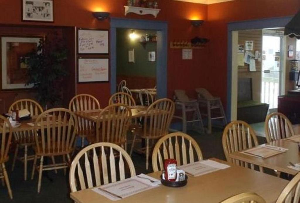Settler'S Inn & Motel Plaster Rock Bagian luar foto